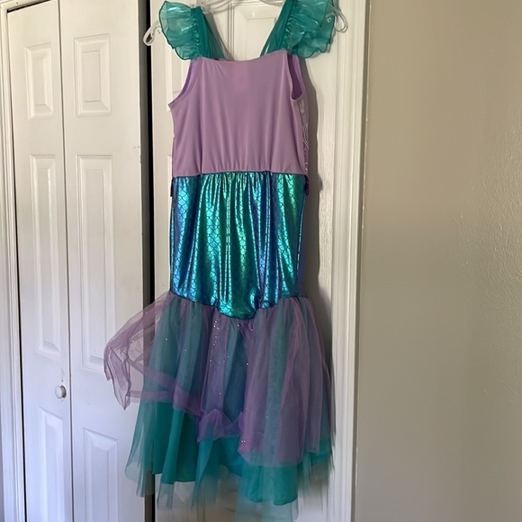 Ariel, the little mermaid costume from Disney store size 9/10 girls - Picture 3 of 4